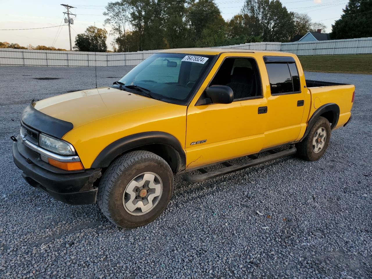 2002 Chevrolet S-10 Pickup VIN 1GCDT13WX2K241425