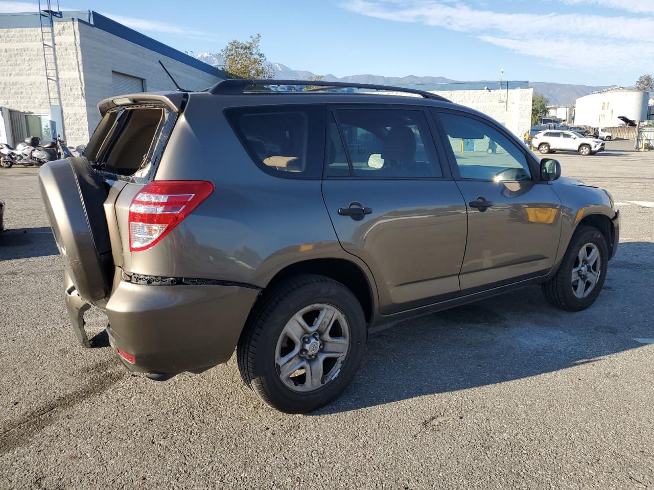 2011 Toyota RAV 4 VIN 2T3ZF4DV3BW081125 Copart auction photo, rear end / front end damage thumbnail 3