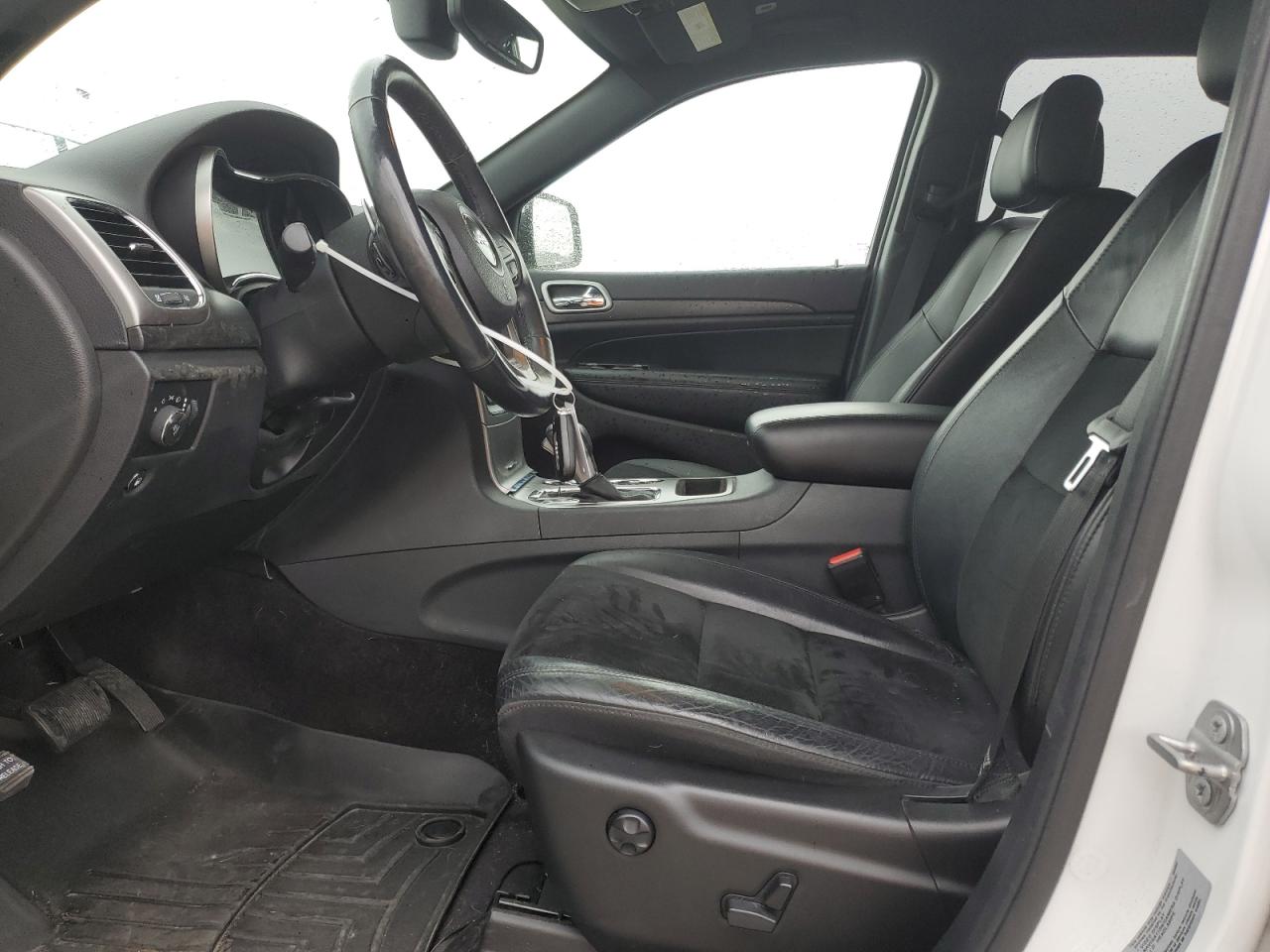 2017 Jeep Grand Cherokee VIN 1C4RJFAGXHC861814 Copart auction photo, front end damage thumbnail 7