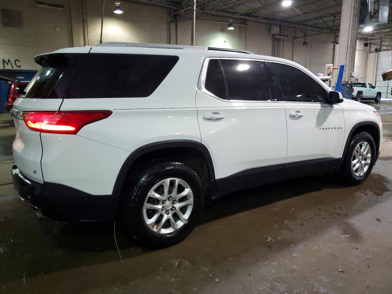 2018 Chevrolet Traverse VIN 1GNERGKW8JJ220897 Copart auction photo, side / rear end damage thumbnail 3