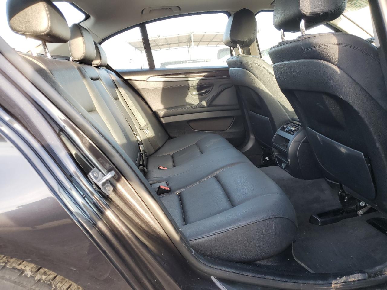 2015 BMW 5er VIN WBA5A5C56FD516174 Copart auction photo, rear end damage thumbnail 10