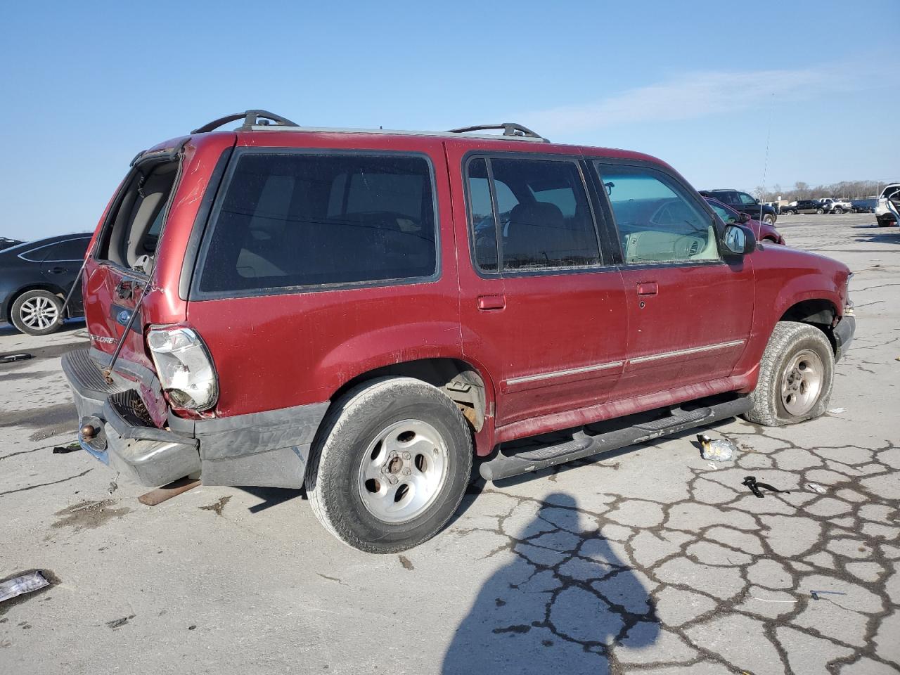 2000 Ford Explorer VIN 1FMZU73X0YZC06497 Copart auction photo, rear end damage thumbnail 3