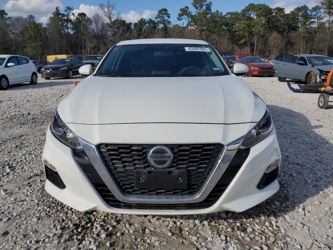 2020 Nissan Altima VIN 1N4BL4BV7LN321658 Copart auction photo, side / rear end damage thumbnail 5