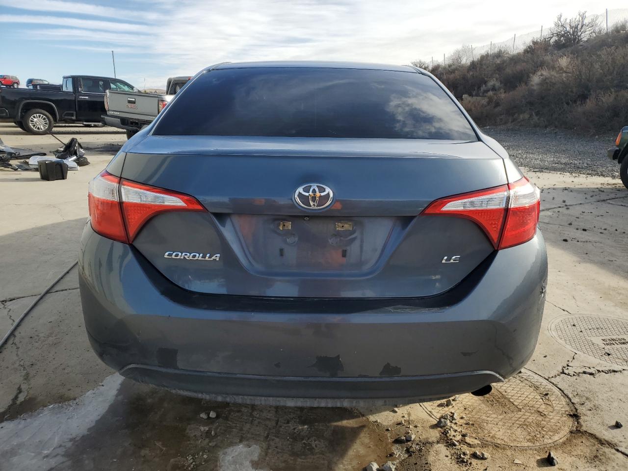 2015 Toyota Corolla VIN 5YFBURHE8FP261411 Copart auction photo, front end damage thumbnail 6