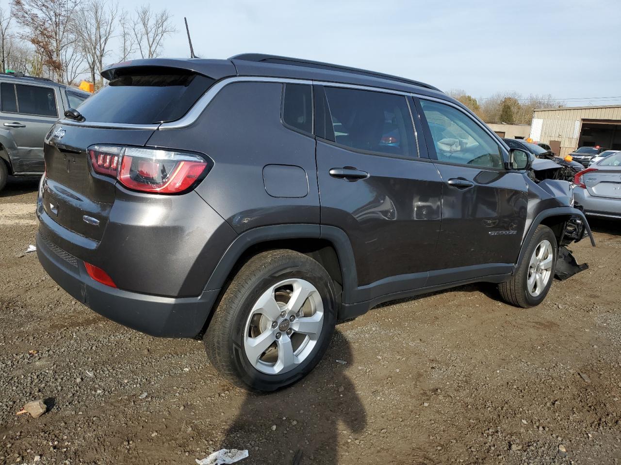 2019 Jeep Compass VIN 3C4NJDBB3KT786729 Copart auction photo, front end damage thumbnail 3