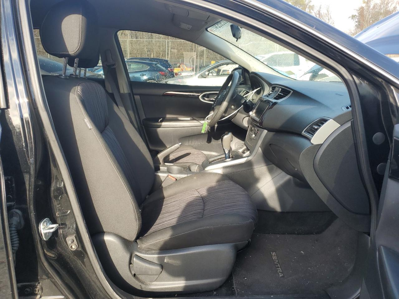 2019 Nissan Sentra VIN 3N1AB7AP5KY338704 Copart auction photo, side / front end damage thumbnail 7