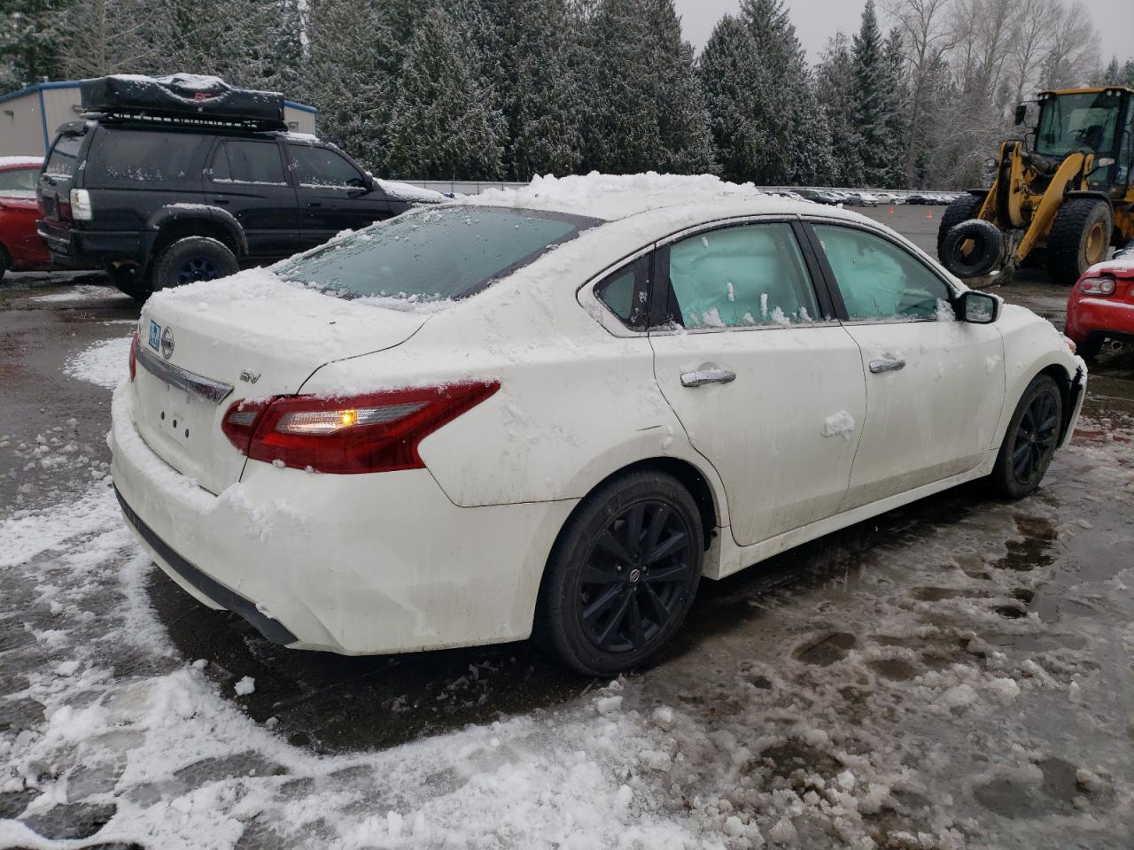 2018 Nissan Altima VIN 1N4AL3AP2JC269390 Copart auction photo, front end damage thumbnail 3