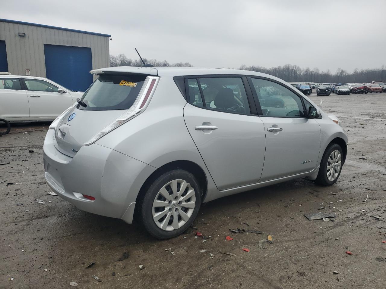 2016 Nissan Leaf VIN 1N4AZ0CP7GC302483 Copart auction photo, front end / rear end damage thumbnail 3