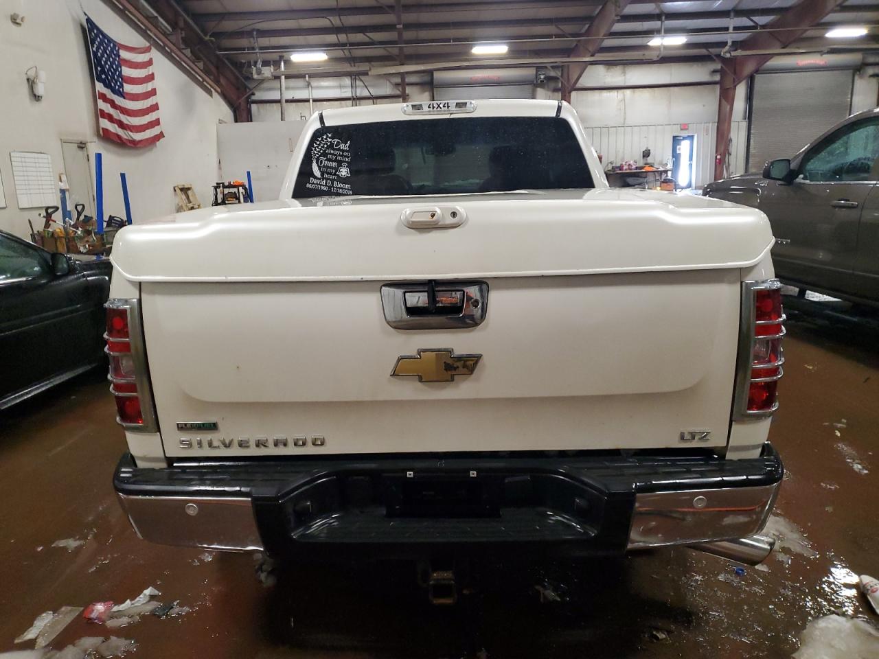 2011 Chevrolet Silverado VIN 3GCPKTE37BG157018 Copart auction photo, side damage thumbnail 6