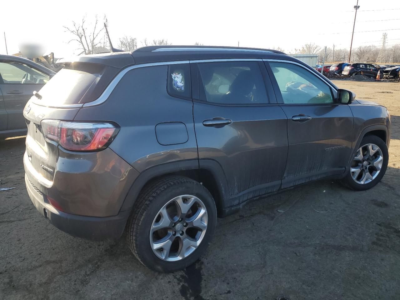 2018 Jeep Compass VIN 3C4NJDCBXJT435037 Copart auction photo, side / front end damage thumbnail 3