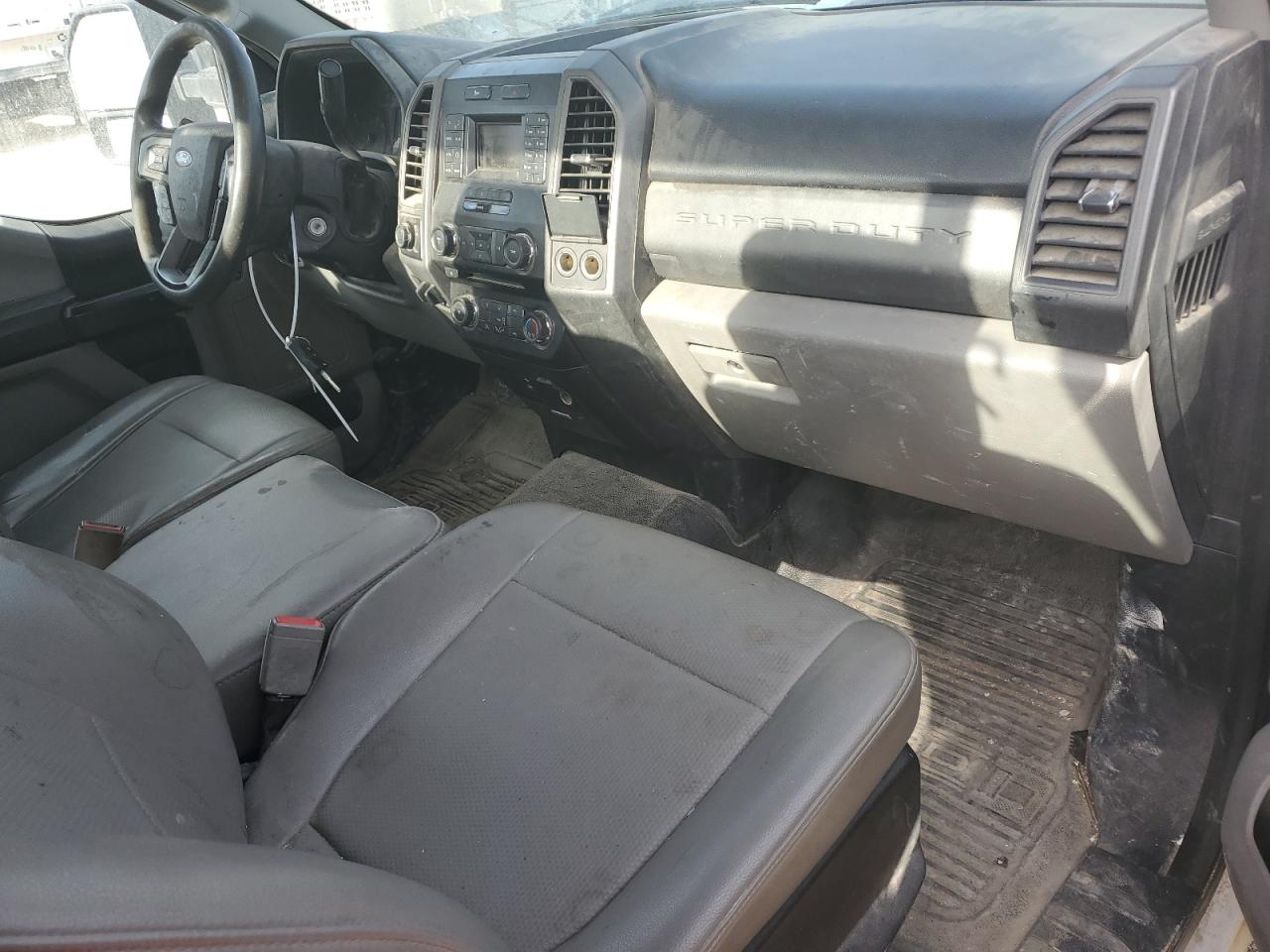 2018 Ford F250 VIN 1FDBF2A62JEB92897 Copart auction photo, front end / minor dent/scratches damage thumbnail 8