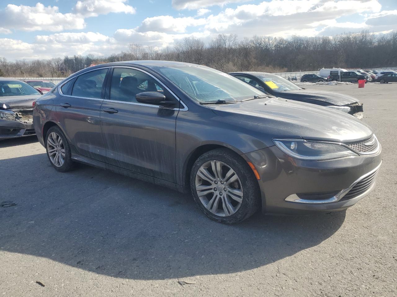 2015 Chrysler 200 VIN 1C3CCCAB0FN558727 Copart auction photo, minor dent/scratches damage thumbnail 4