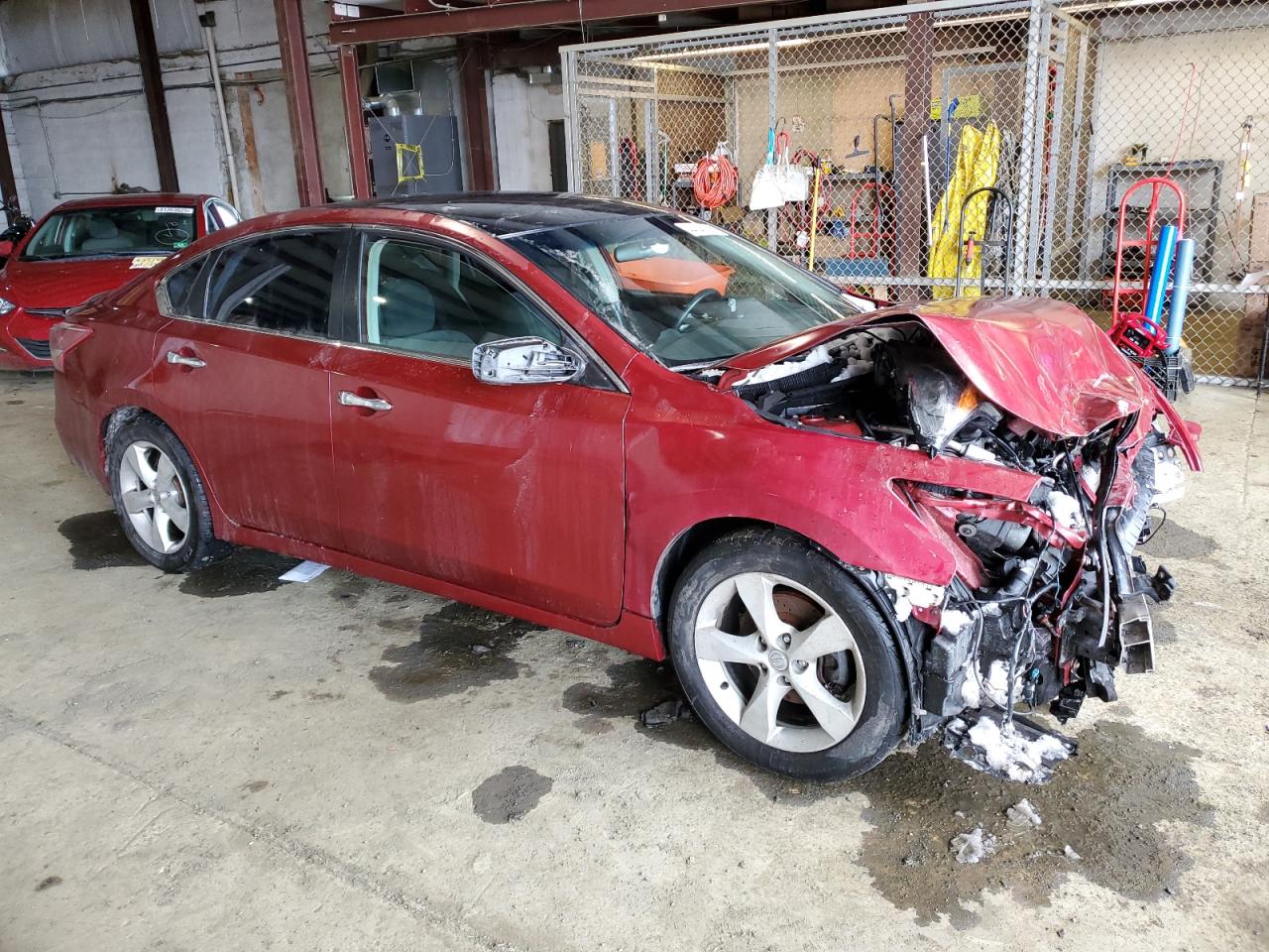 2013 Nissan Altima VIN 1N4AL3AP3DC131197 Copart auction photo, front end / minor dent/scratches damage thumbnail 4