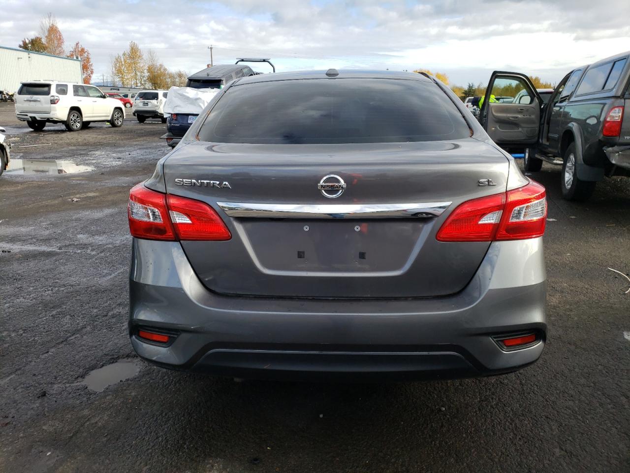 2018 Nissan Sentra VIN 3N1AB7AP8JY320230 Copart auction photo, front end damage thumbnail 6