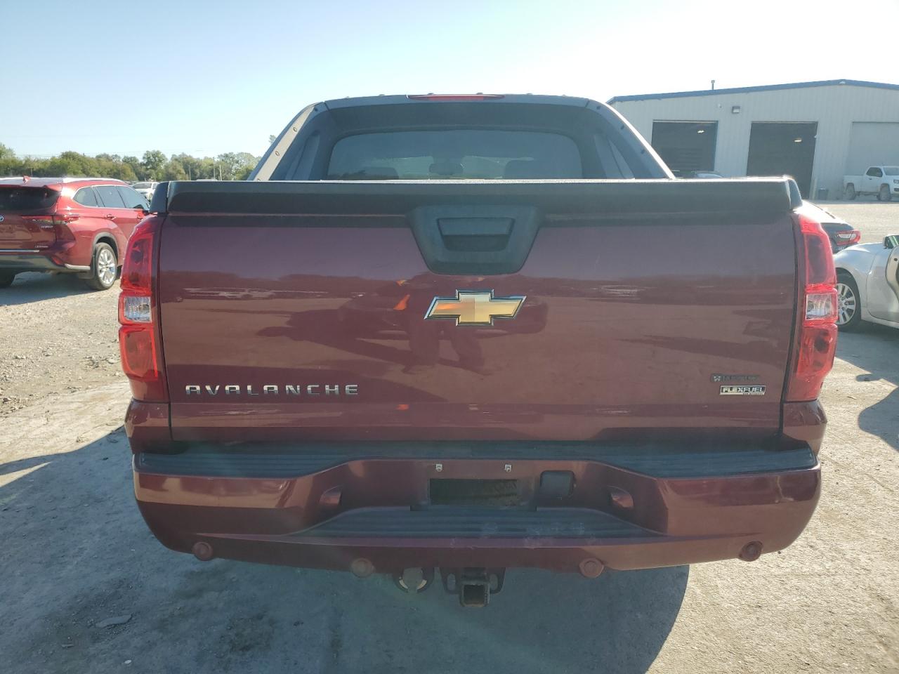 2008 Chevrolet Avalanche VIN 3GNFK12398G141598 Copart auction photo, front end / side damage thumbnail 6