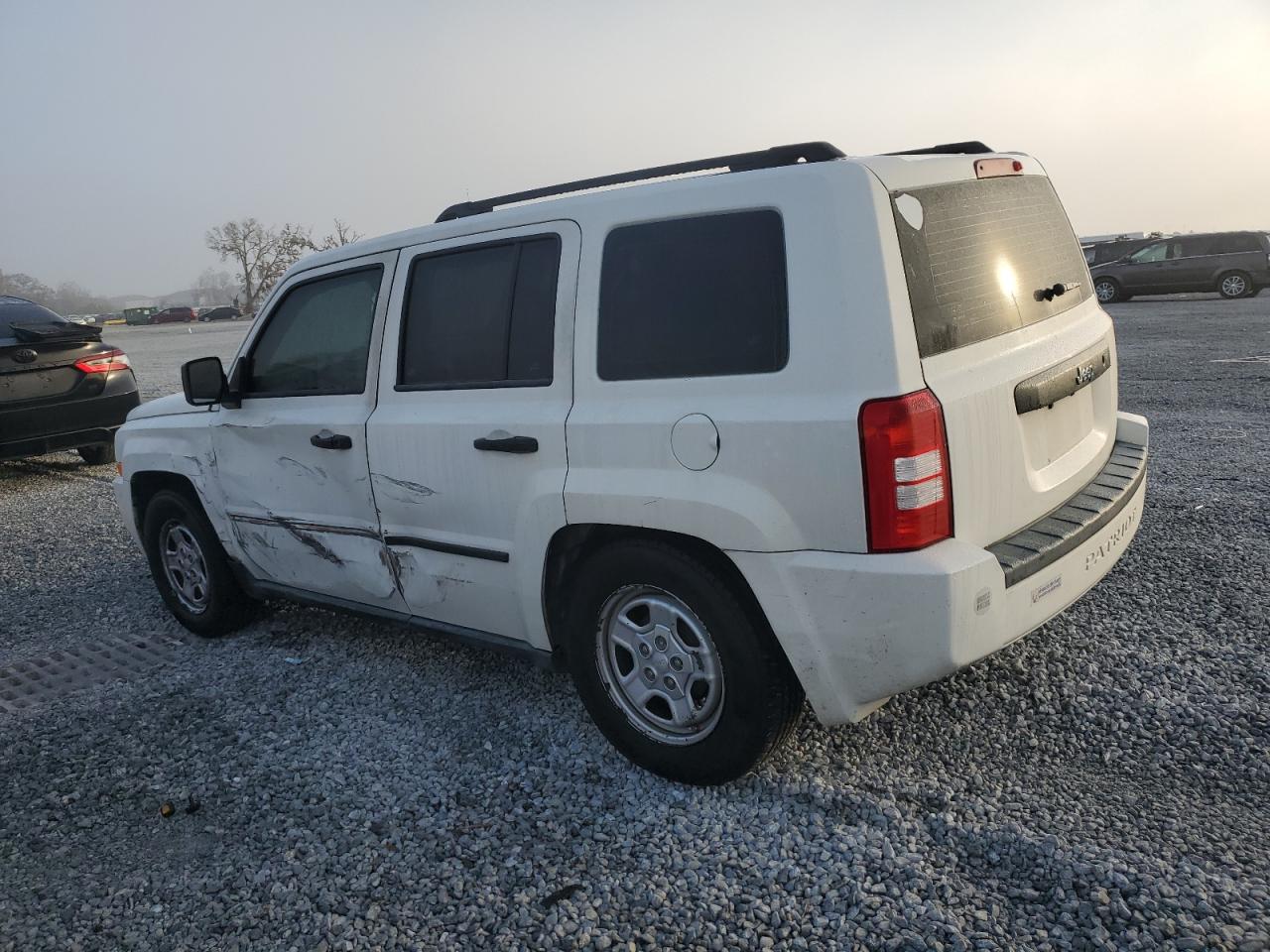 2008 Jeep Liberty (Patriot) VIN 1J8FT28W28D649415 Copart auction photo, side damage thumbnail 2