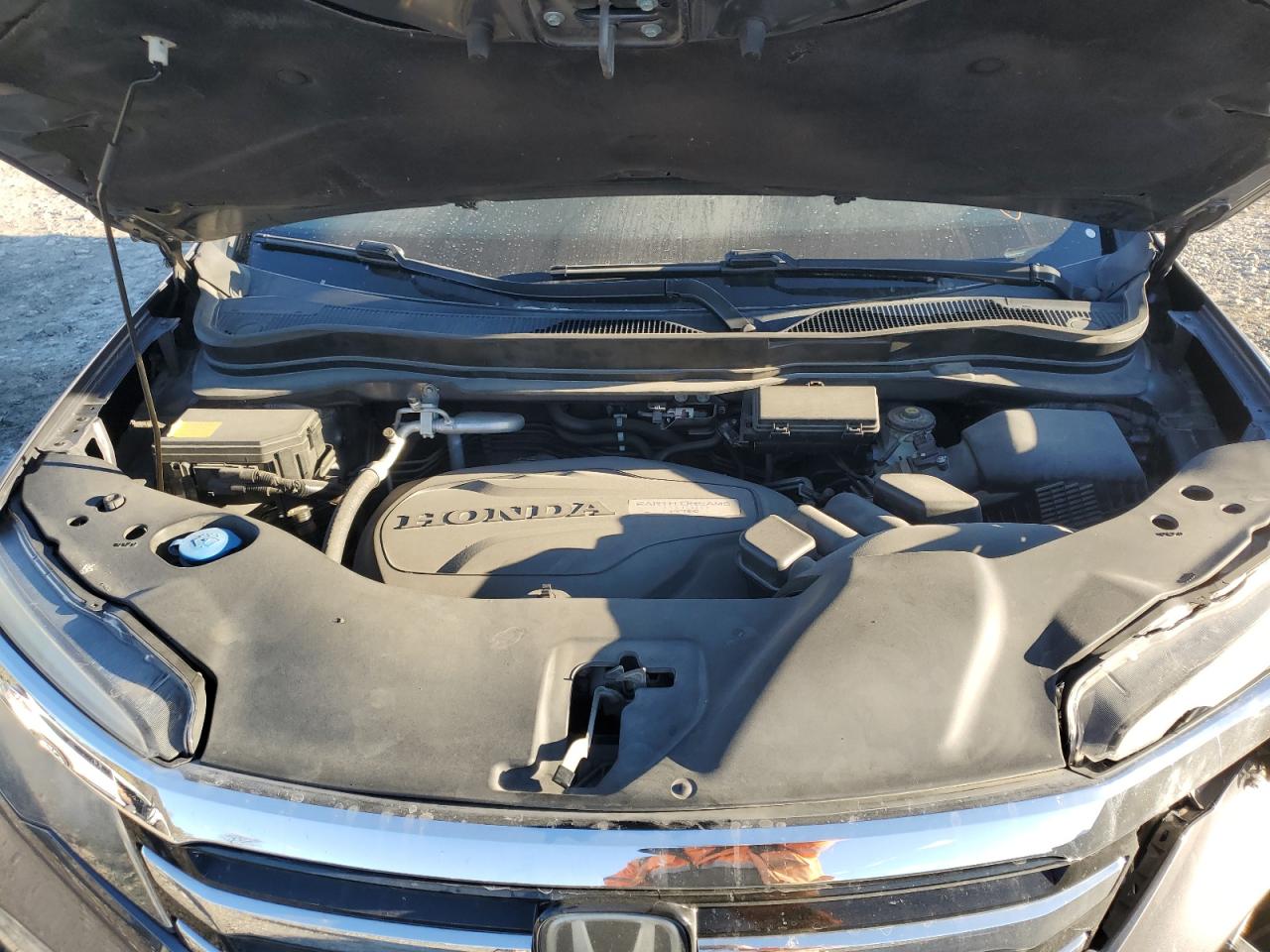 2016 Honda Pilot VIN 5FNYF6H07GB033243 Copart auction photo, front end / side damage thumbnail 14