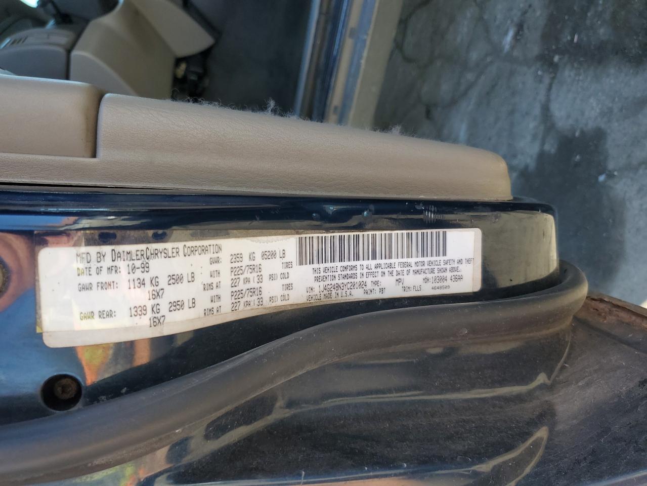 2000 Jeep Grand Cherokee VIN 1J4G248N3YC201024 Copart auction photo, rear end / minor dent/scratches damage thumbnail 15