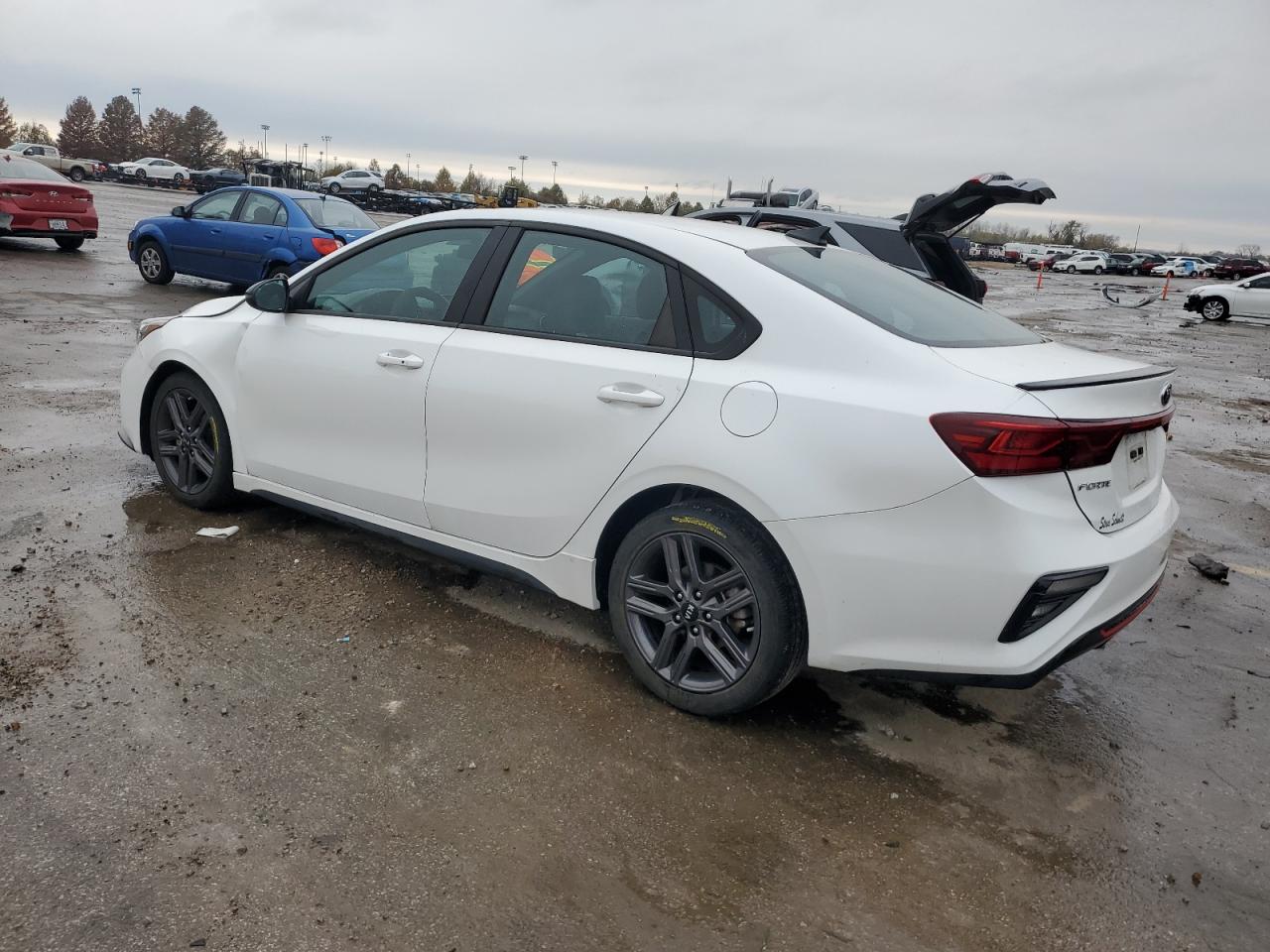 2021 KIA Forte VIN 3KPF34AD3ME328102 Copart auction photo, front end damage thumbnail 2