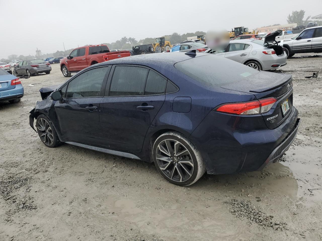 2020 Toyota Corolla VIN 5YFS4RCEXLP009257 Copart auction photo, front end / side damage thumbnail 2
