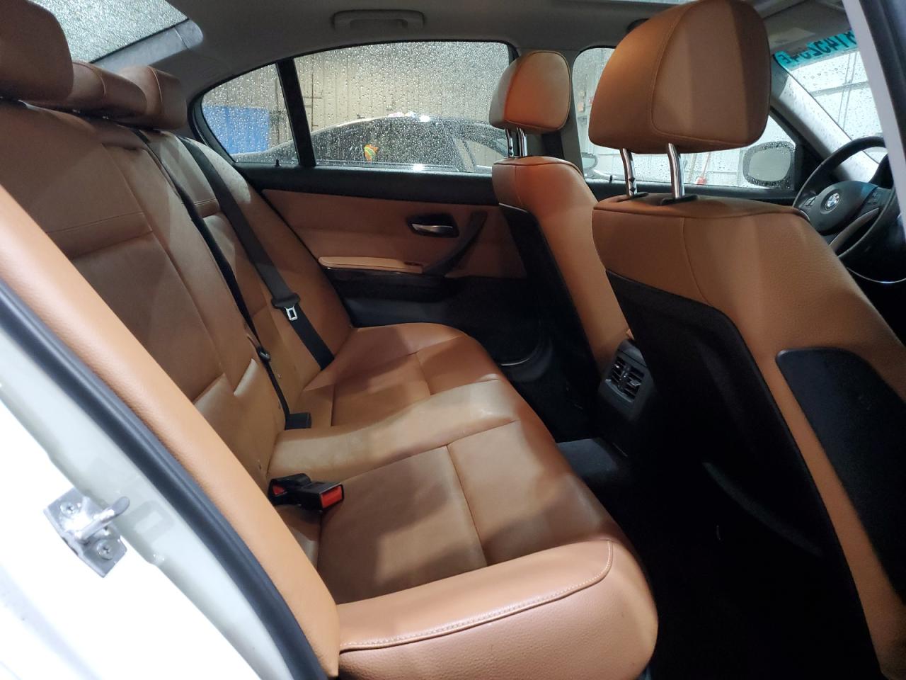 2011 BMW 3er VIN WBAPK5G58BNN79992 Copart auction photo, front end / minor dent/scratches damage thumbnail 10