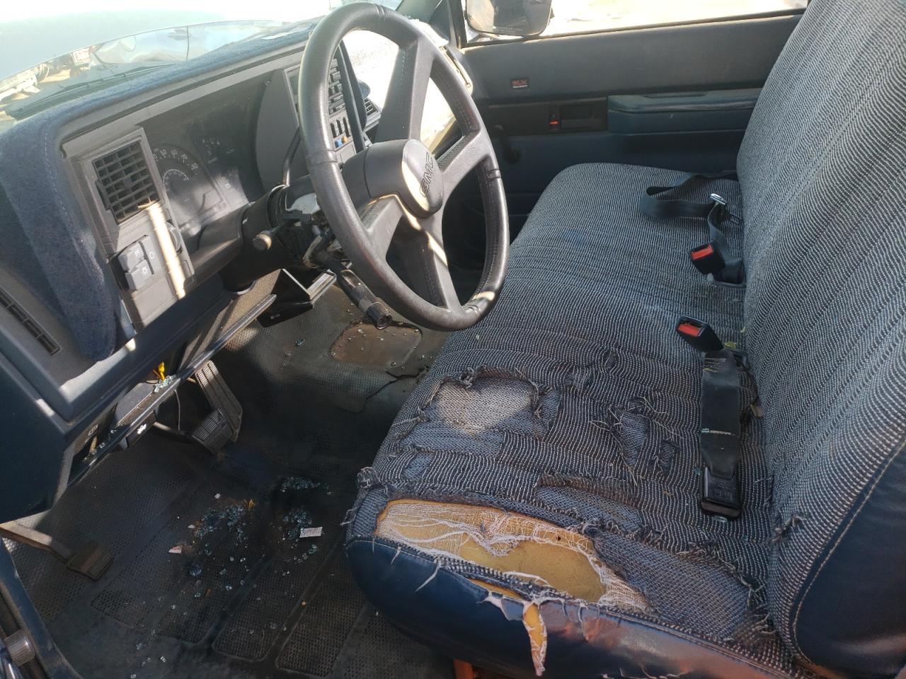 1989 GMC Sierra VIN 1GTDC14K3KE524498 Copart auction photo, side / mechanical damage thumbnail 7