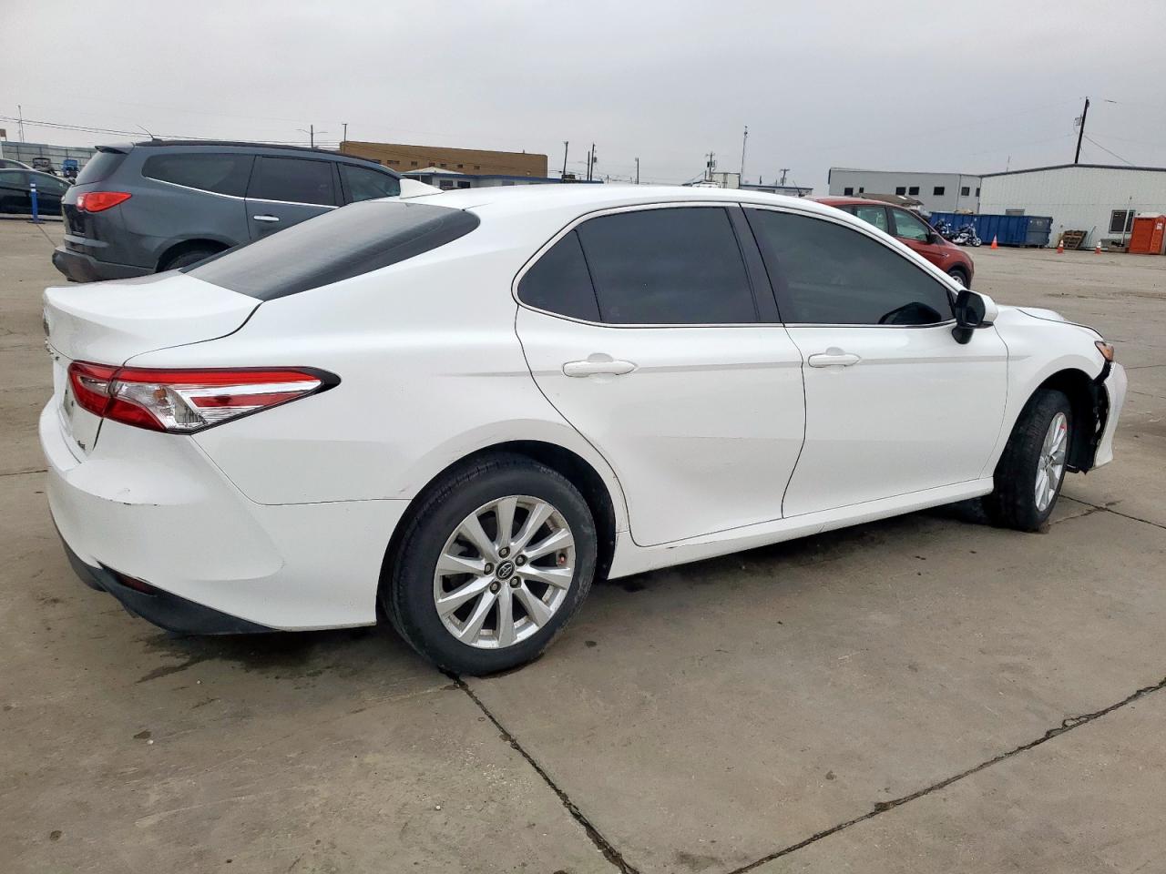 2020 Toyota Camry VIN 4T1C11AK4LU931707 Copart auction photo, side / undercarriage damage thumbnail 3