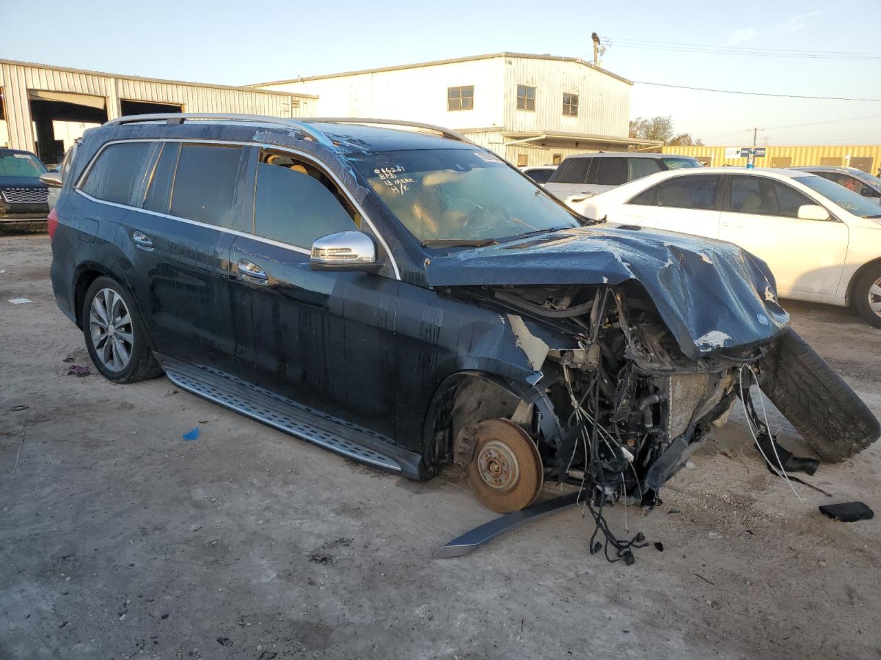 2013 Mercedes-Benz GL-klasse VIN 4JGDF7CE1DA164207 Copart auction photo, front end / minor dent/scratches damage thumbnail 4
