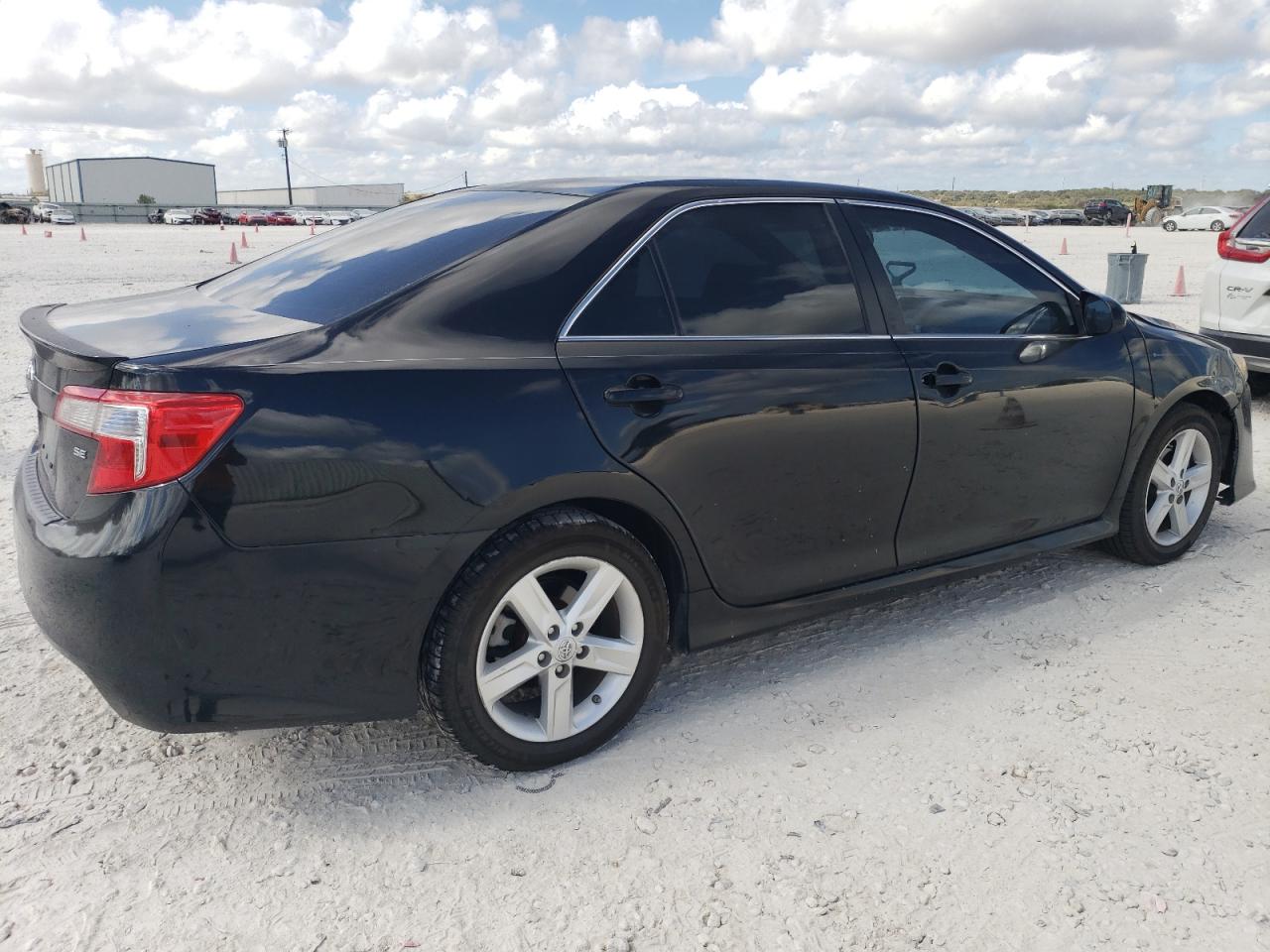 2014 Toyota Camry VIN 4T1BF1FK8EU325173 Copart auction photo, front end damage thumbnail 3