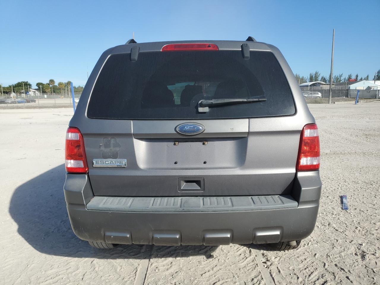 2010 Ford Escape VIN 1FMCU0D70AKB54475 Copart auction photo, mechanical damage thumbnail 6