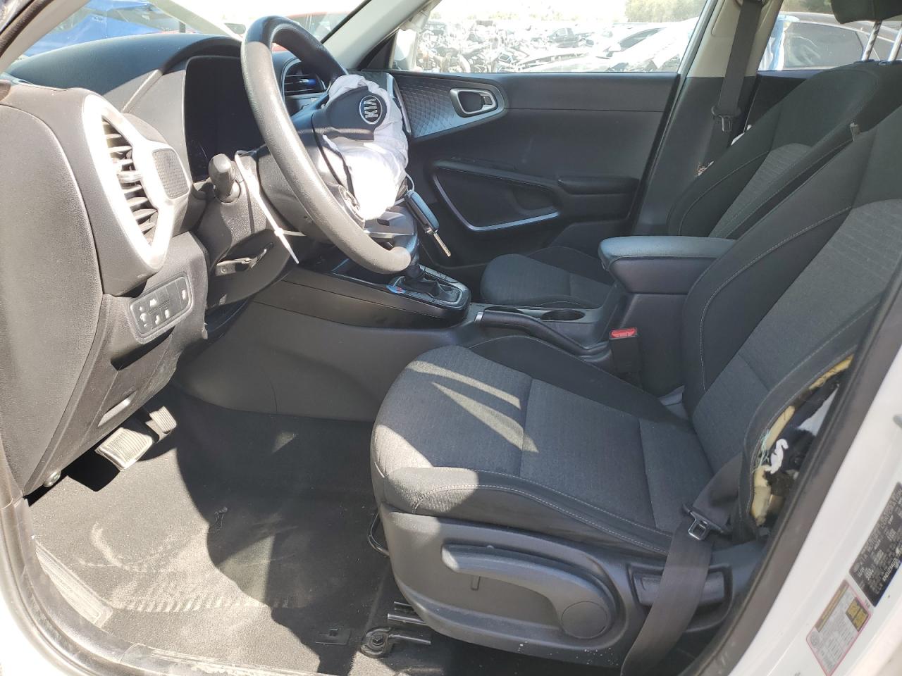 2020 KIA Soul VIN KNDJ23AU2L7713401 Copart auction photo, front end / side damage thumbnail 7