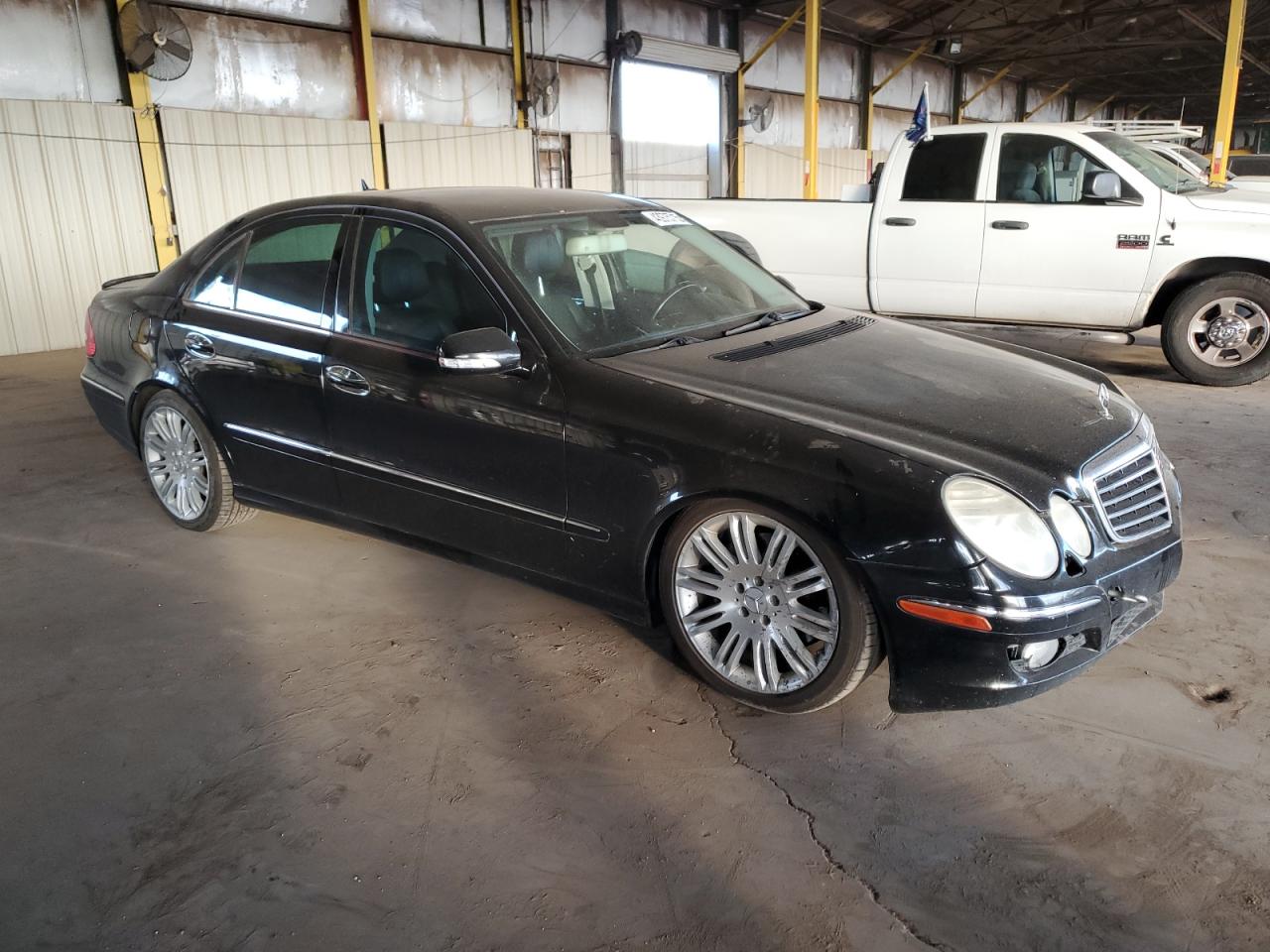 2007 Mercedes-Benz E-klasse VIN WDBUF72X47A985571 Copart auction photo, side / front end damage thumbnail 4