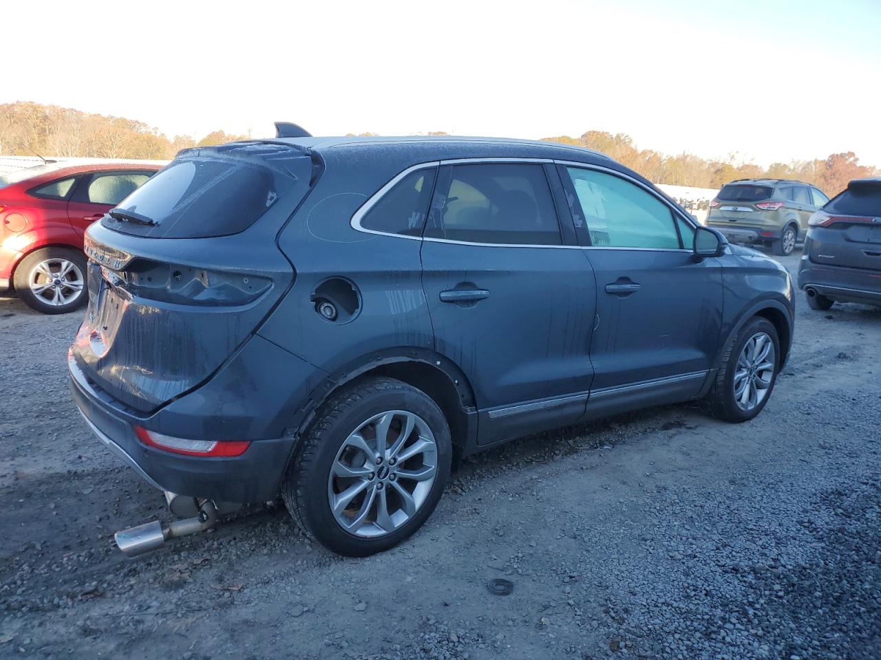 2019 Lincoln MKC VIN 5LMCJ2C94KUL12021 Copart auction photo, rear end / side damage thumbnail 3