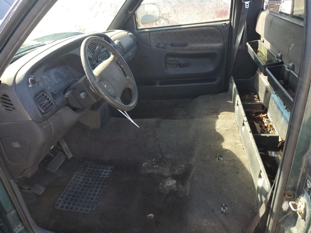 1998 Dodge RAM VIN 1B7HC16Y6WS534971 Copart auction photo, burn / minor dent/scratches damage thumbnail 7