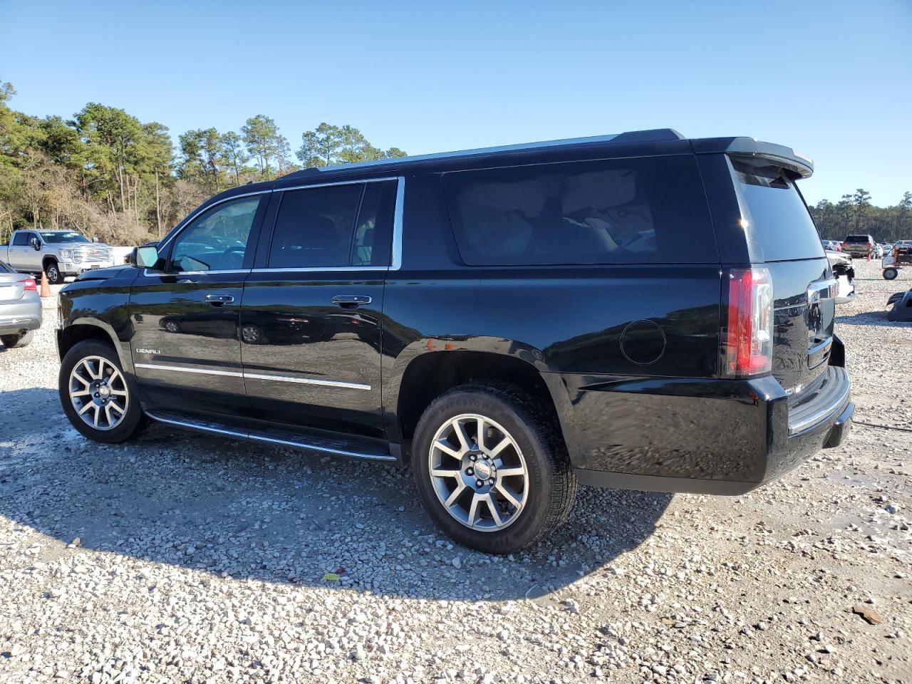 2020 GMC Yukon VIN 1GKS1HKJ0LR175976 Copart auction photo, front end / side damage thumbnail 2