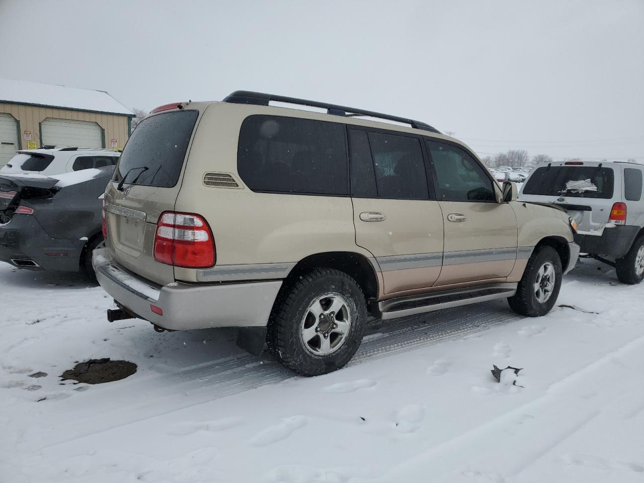 2005 Toyota Land Cruiser VIN JTEHT05JX52079339 Copart auction photo, front end / mechanical damage thumbnail 3