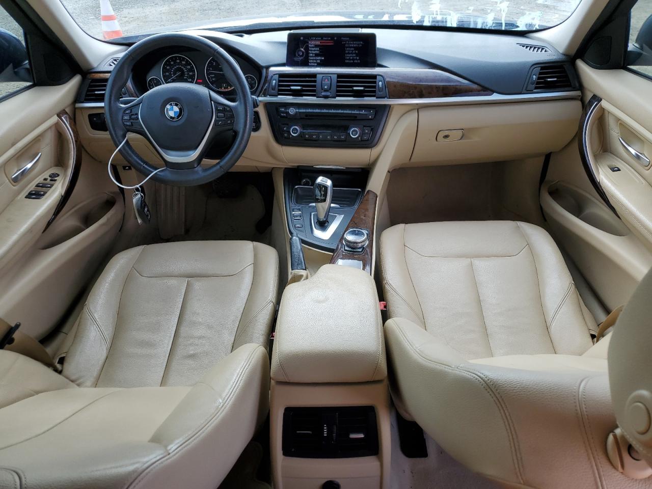2014 BMW 3er VIN WBA3A5G55ENP31863 Copart auction photo, side / rear end damage thumbnail 8