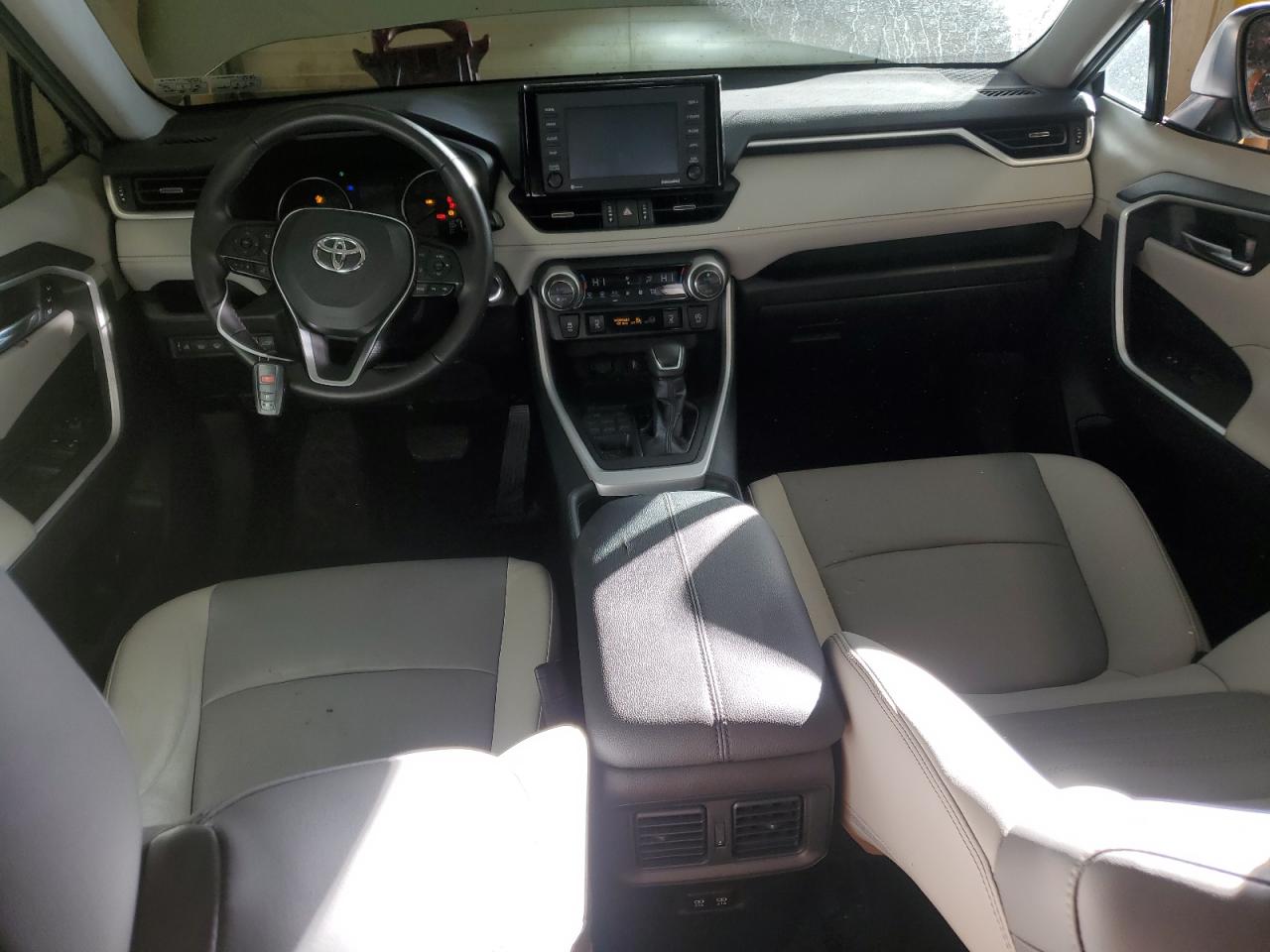 2020 Toyota RAV 4 VIN 2T3A1RFV1LC129181 Copart auction photo, burn damage thumbnail 8
