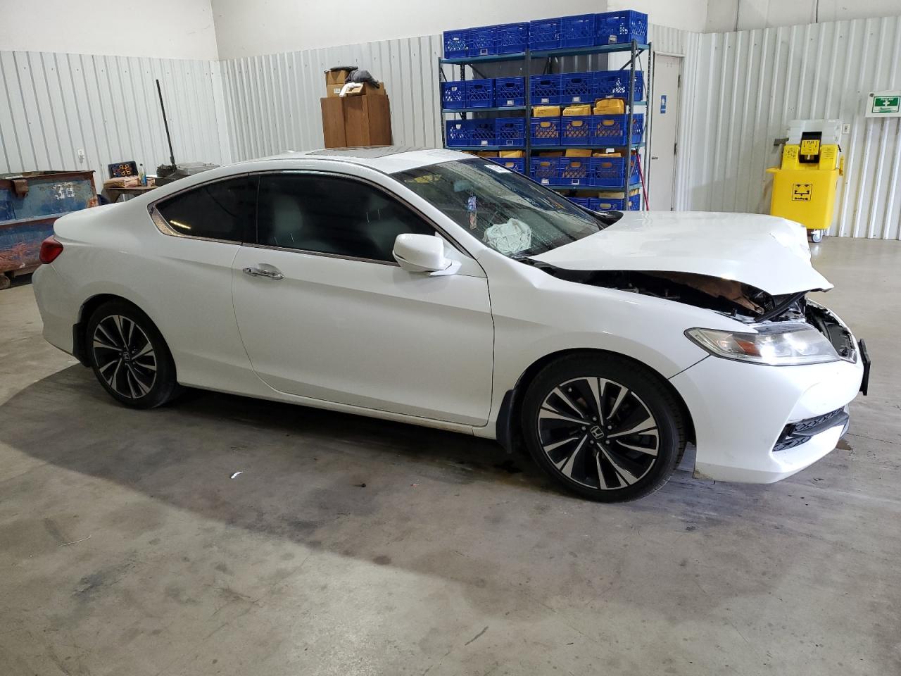 2016 Honda Accord VIN 1HGCT1B8XGA007735 Copart auction photo, front end / minor dent/scratches damage thumbnail 4