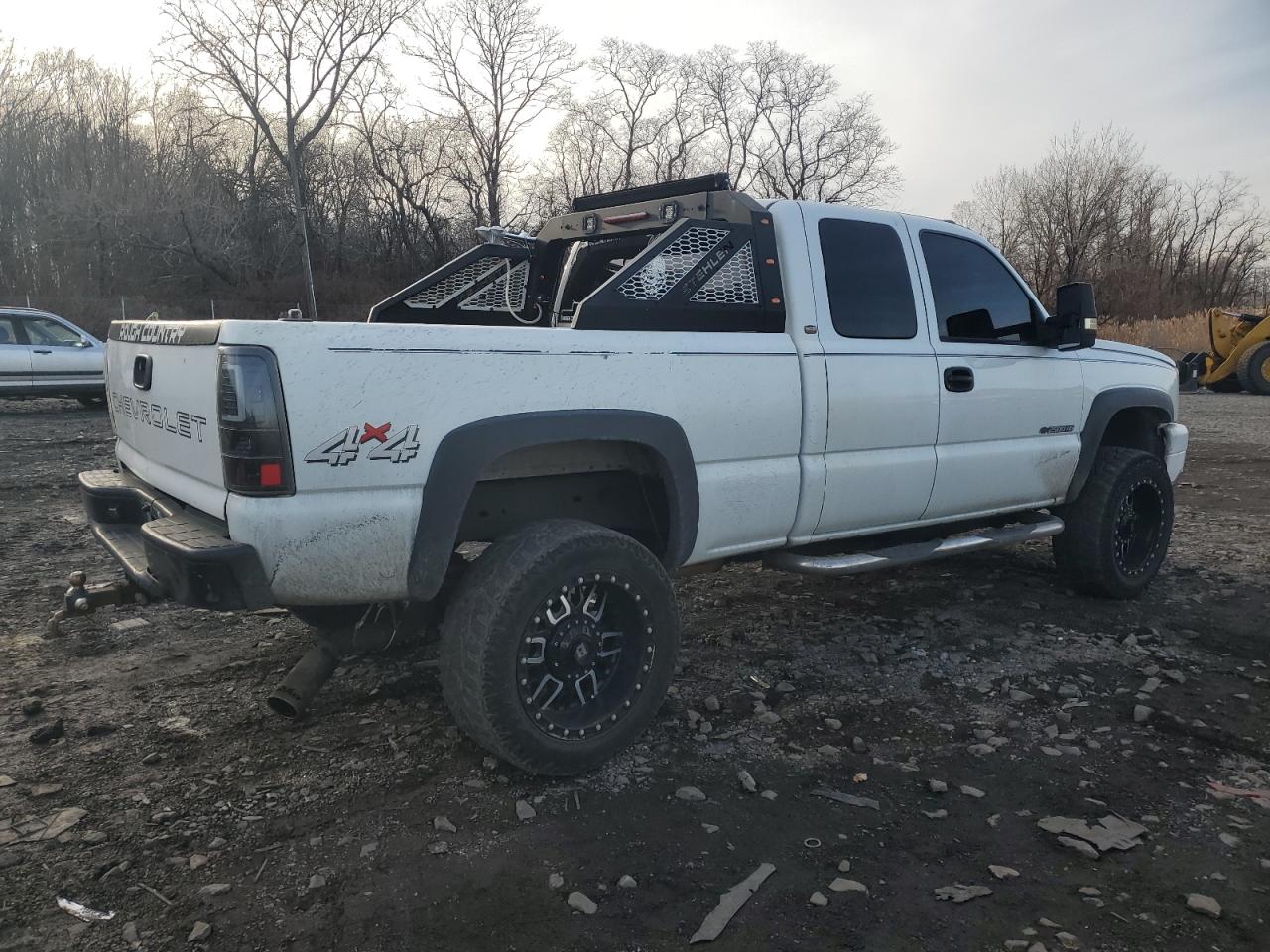 2004 Chevrolet Silverado VIN 1GCHK29U34E263946 Copart auction photo, all over / minor dent/scratches damage thumbnail 3