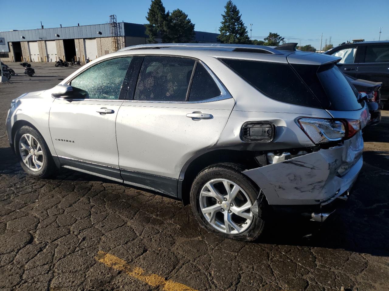 2019 Chevrolet Equinox VIN 3GNAXLEX1KS594768 Copart auction photo, rear end / side damage thumbnail 2