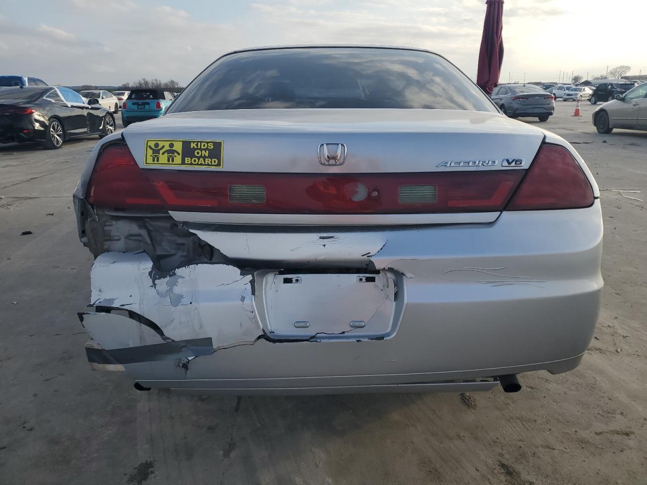 2001 Honda Accord VIN 1HGCG225X1A026437 Copart auction photo, rear end damage thumbnail 6