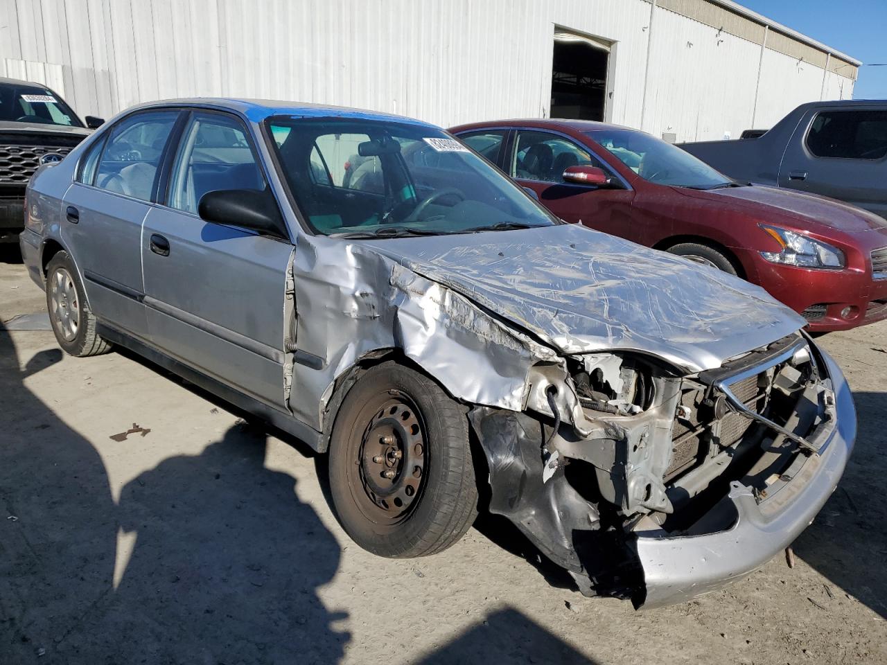 1999 Honda Civic VIN 2HGEJ6679XH586568 Copart auction photo, front end damage thumbnail 4