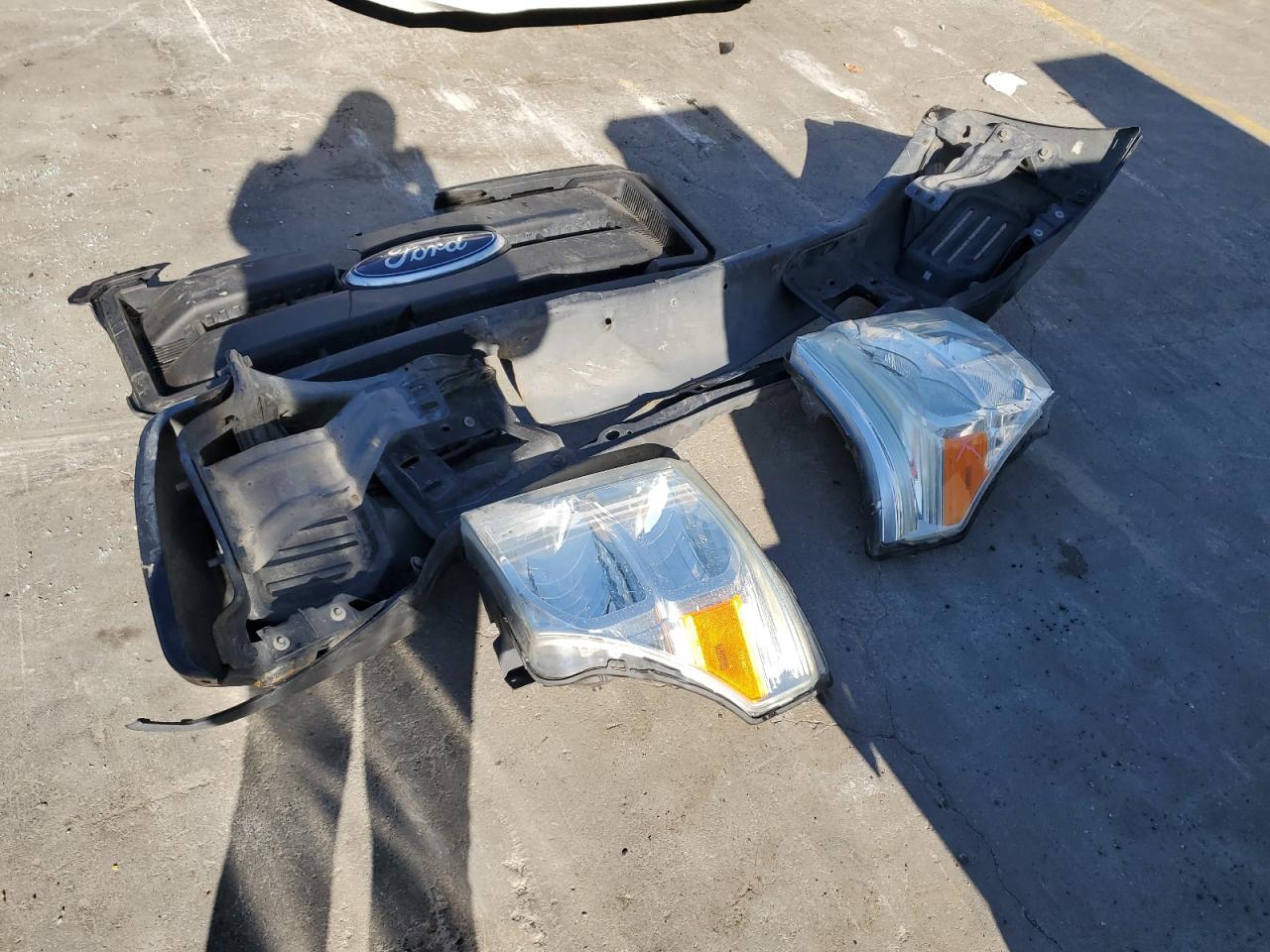 2011 Ford F350 VIN 1FD7X3A60BEA69173 Copart auction photo, front end / undercarriage damage thumbnail 14