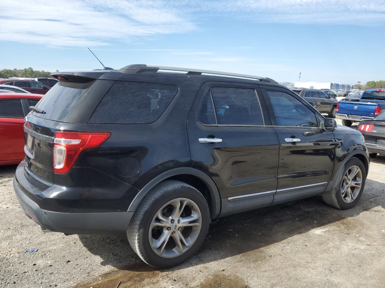 2012 Ford Explorer VIN 1FMHK7F82CGA56998 Copart auction photo, minor dent/scratches damage thumbnail 3