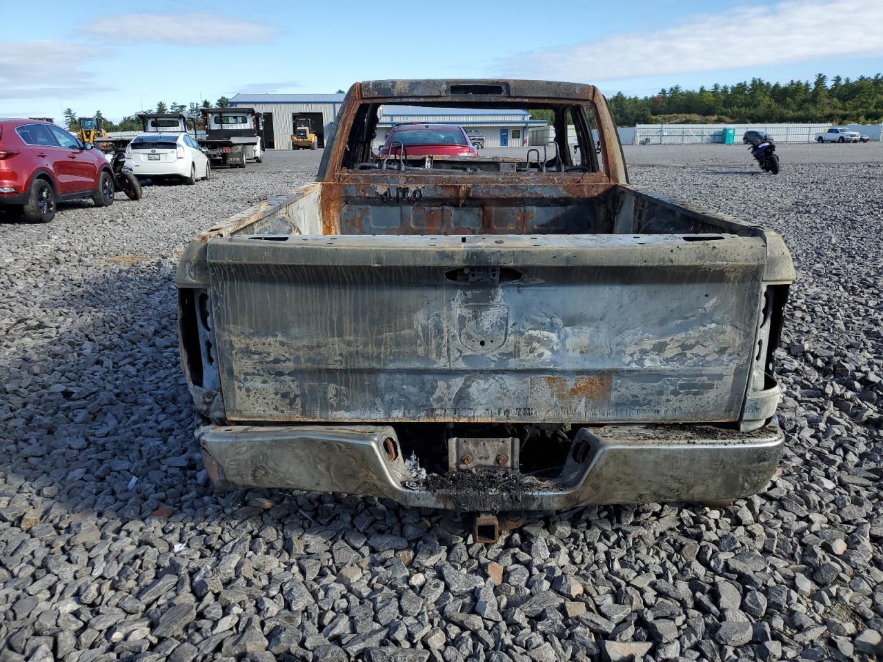 2015 RAM 1500 VIN 1C6RR7GG6FS664669 Copart auction photo, burn damage thumbnail 6