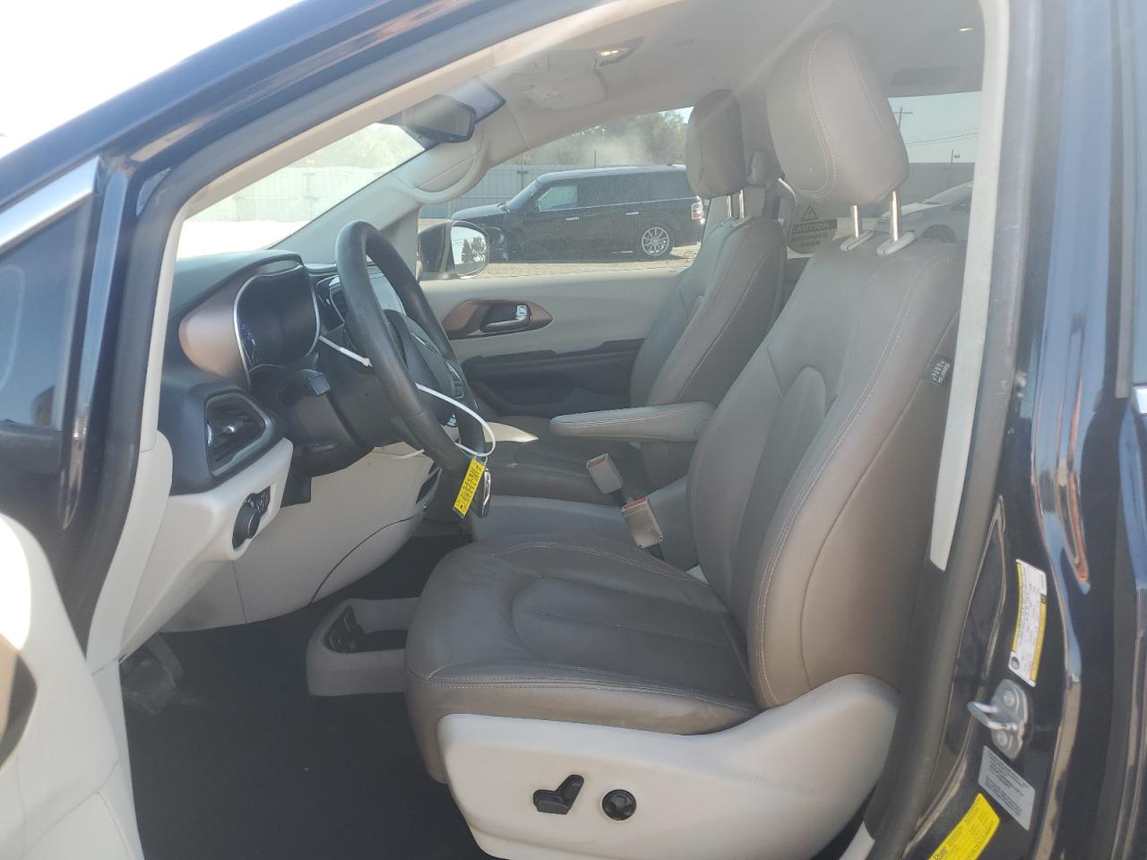 2017 Chrysler Pacifica VIN 2C4RC1DG6HR588239 Copart auction photo, mechanical / front end damage thumbnail 7