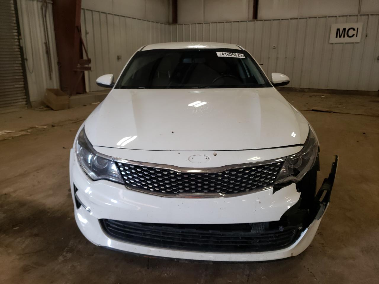 2016 KIA Optima VIN 5XXGU4L36GG074600 Copart auction photo, front end / side damage thumbnail 5