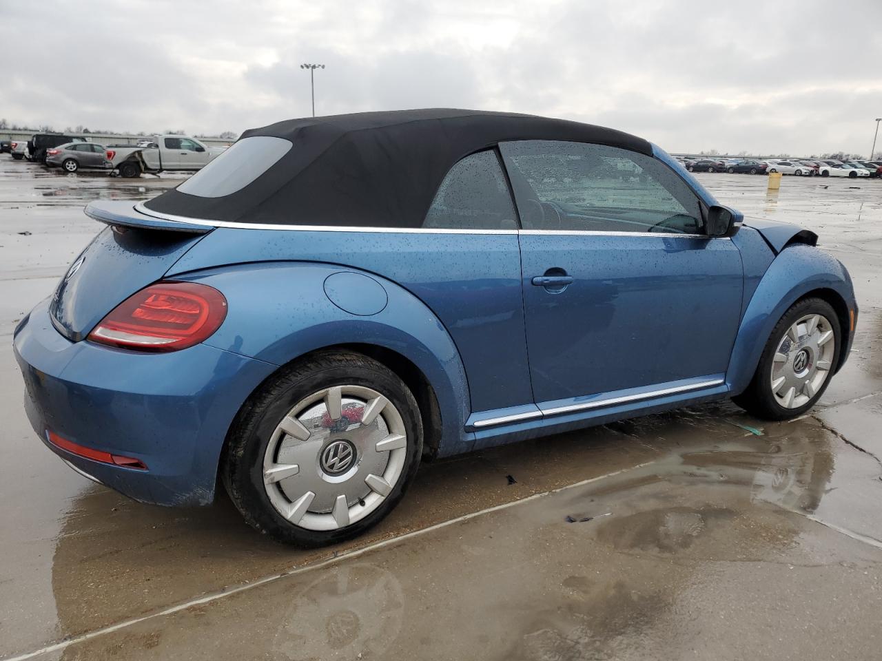 2019 Volkswagen Beetle VIN 3VW5DAAT7KM509329 Copart auction photo, front end damage thumbnail 3