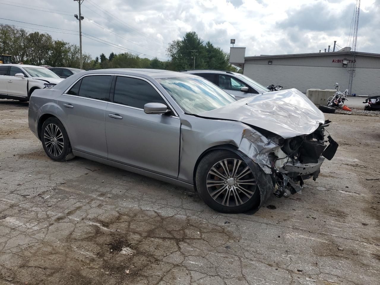 2013 Chrysler 300 VIN 2C3CCAGG2DH743939 Copart auction photo, front end / frame damage damage thumbnail 4